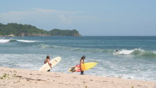 Illustration region surfer au nicaragua. Zone Pacifique